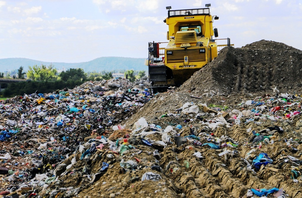 Podiel komunálneho odpadu, ktorý smeruje na skládky, v Česku vzrástol na 48 %